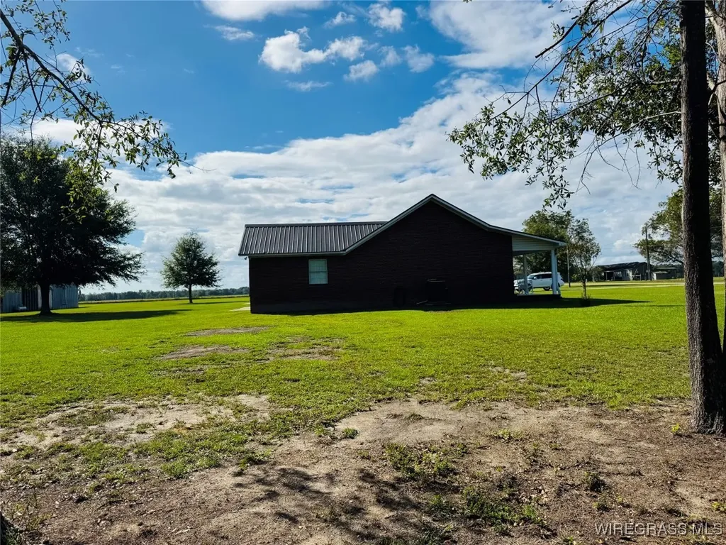 1716 Burl Lee Road Cottonwood AL 36320