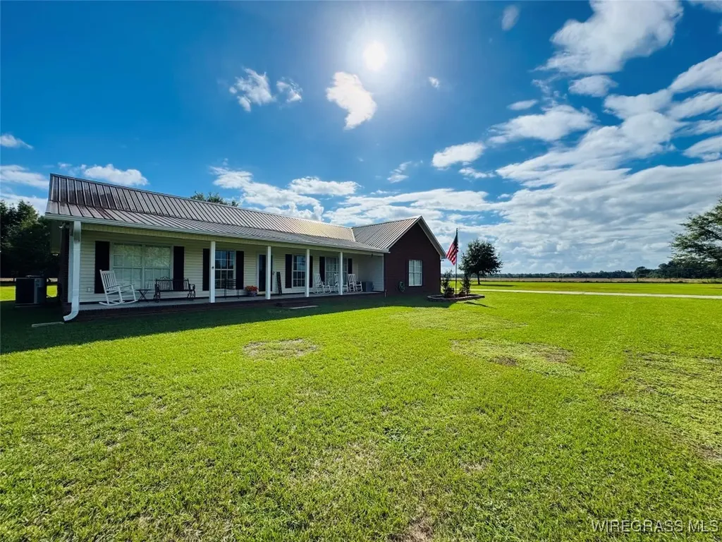 1716 Burl Lee Road Cottonwood AL 36320