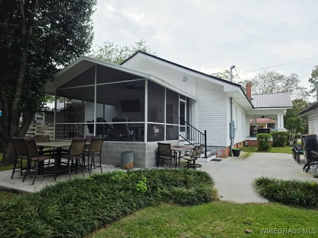 111 S Johnson Street Samson AL 36477