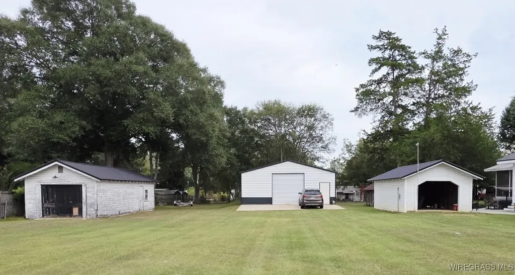 111 S Johnson Street Samson AL 36477