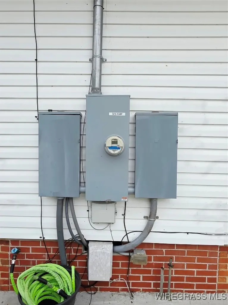 111 S Johnson Street Samson AL 36477