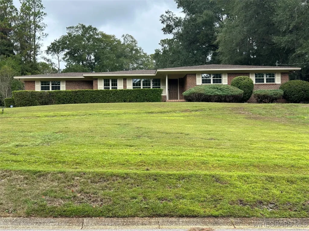 204 Holly Hill Road Enterprise AL 36330