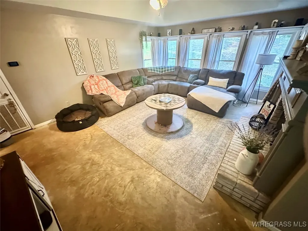 608 Wildwood Drive Enterprise AL 36330