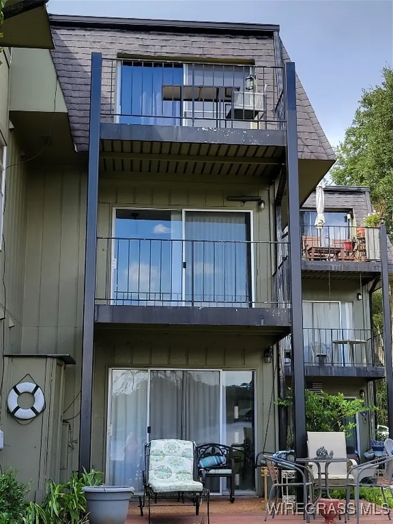 221 Riverbend Drive Mobile AL 36605