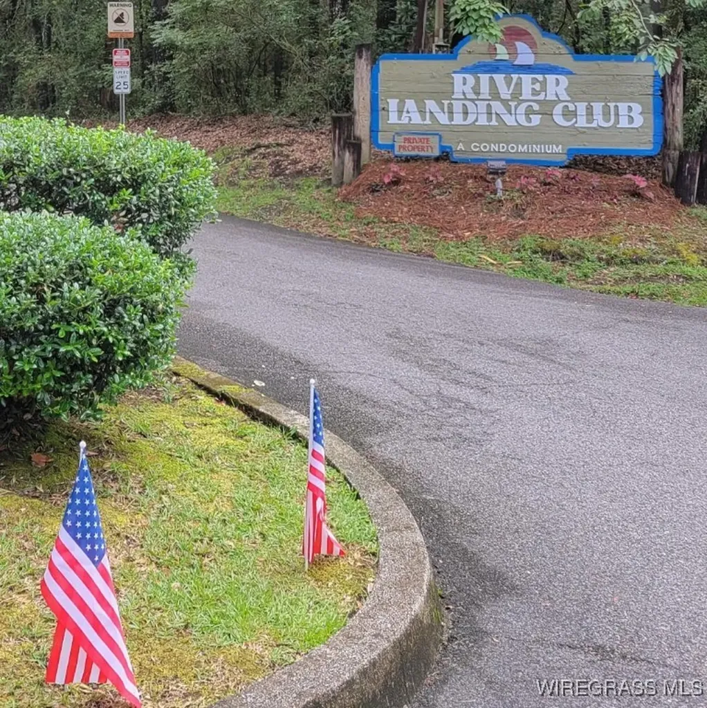 221 Riverbend Drive Mobile AL 36605