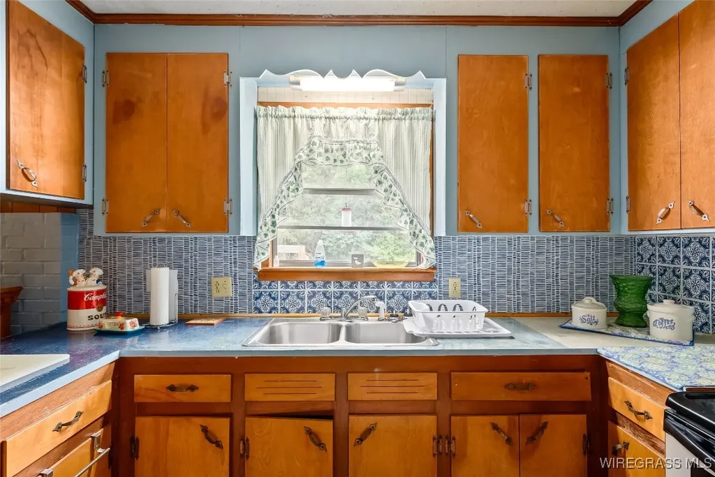 1597 Lakeview Road Ozark AL 36360