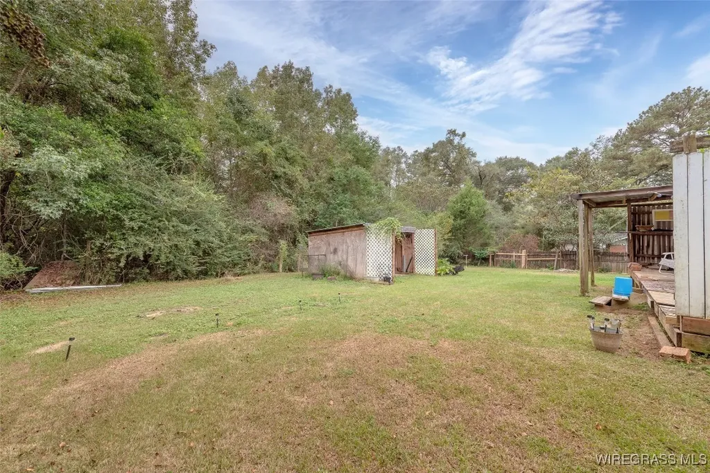 1597 Lakeview Road Ozark AL 36360