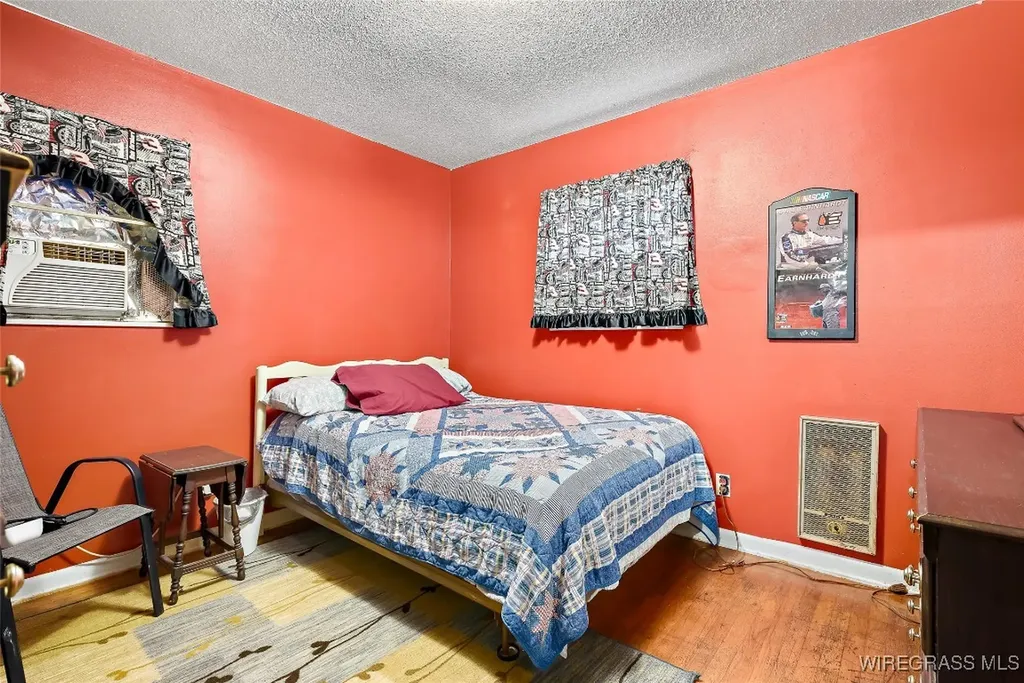 1597 Lakeview Road Ozark AL 36360