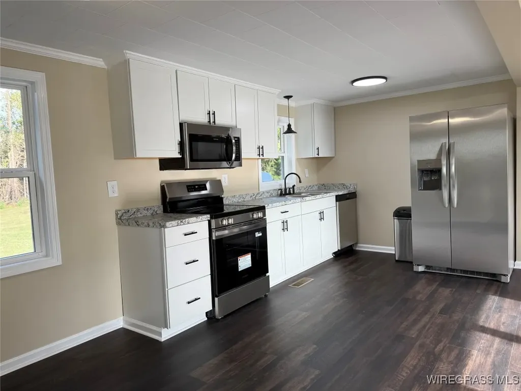 9177 County Road 306 Glenwood AL 36034