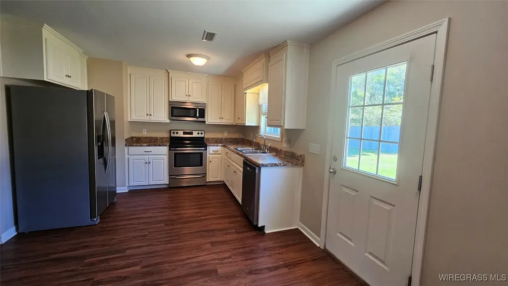 590 Bingham Avenue Ozark AL 36360