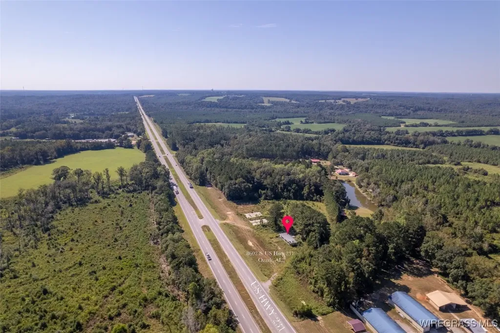 8602 Highway 231 Highway Ozark AL 36360