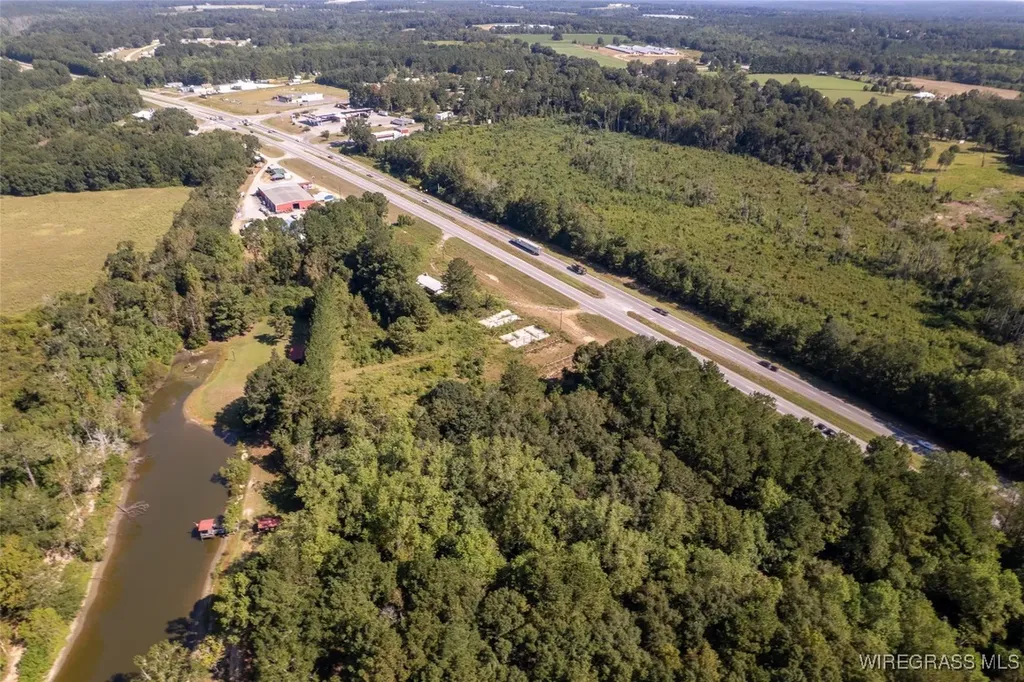 8602 Highway 231 Highway Ozark AL 36360