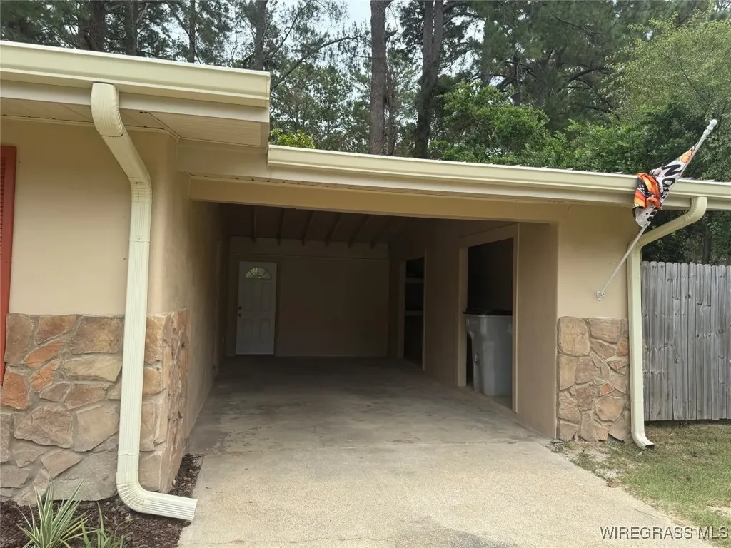 967 Elm Avenue Elba AL 36323