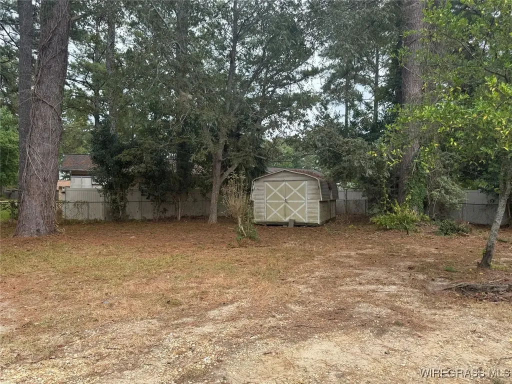 967 Elm Avenue Elba AL 36323