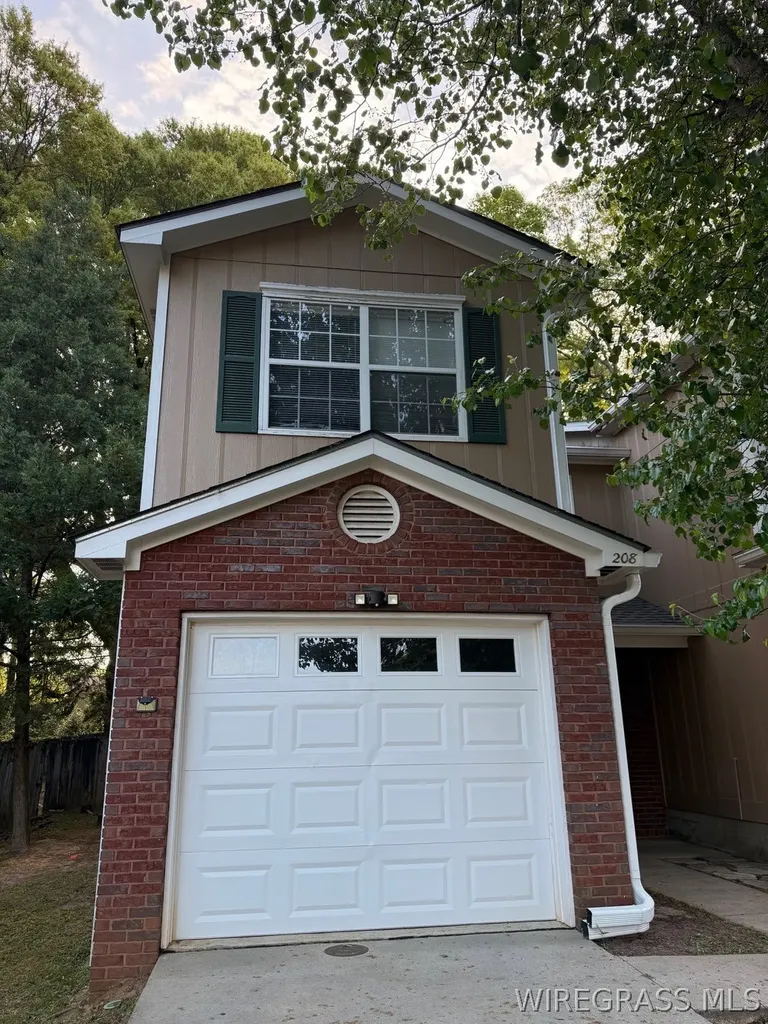 208 Ridgeway Drive Enterprise AL 36330