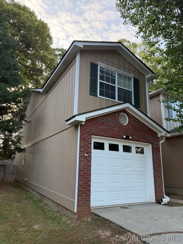 208 Ridgeway Drive Enterprise AL 36330