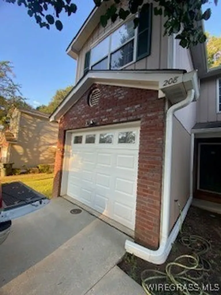 208 Ridgeway Drive Enterprise AL 36330