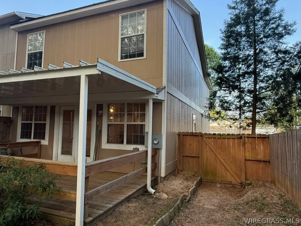 208 Ridgeway Drive Enterprise AL 36330