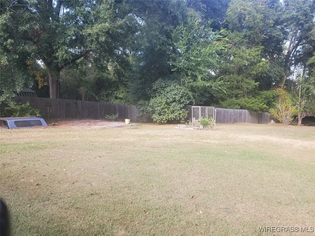 877 Bermuda Street Ozark AL 36360