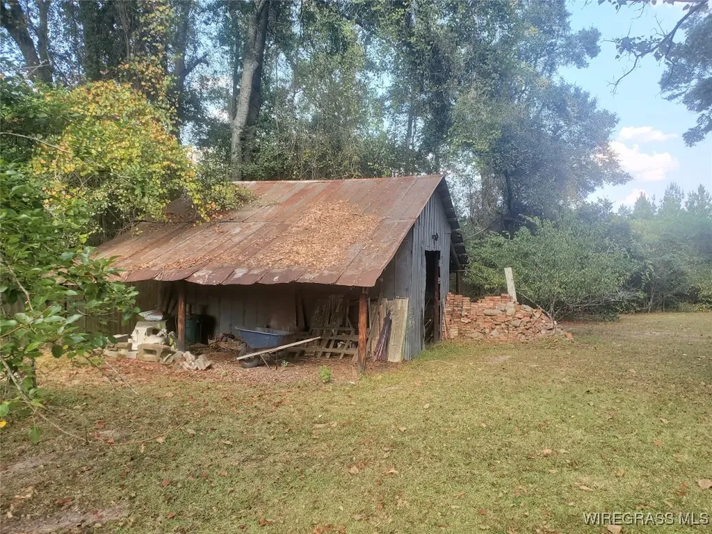 877 Bermuda Street Ozark AL 36360