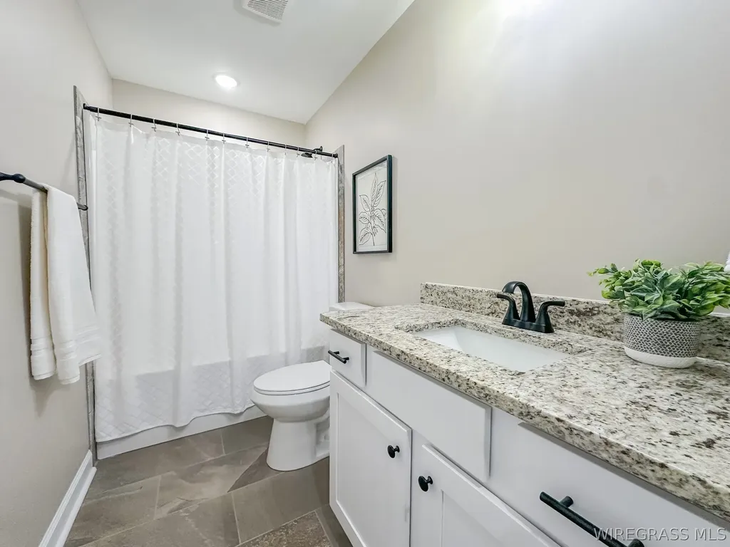 530 N Azalea Street Geneva AL 36340