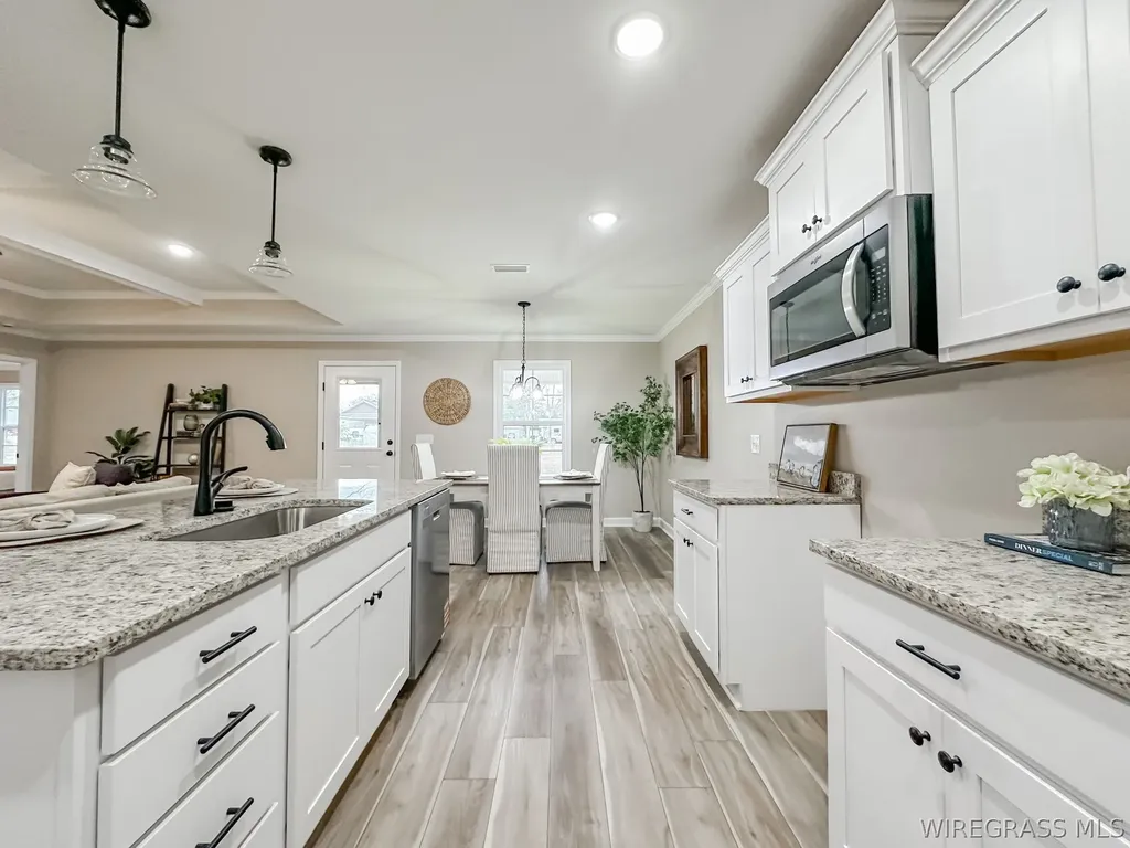 530 N Azalea Street Geneva AL 36340