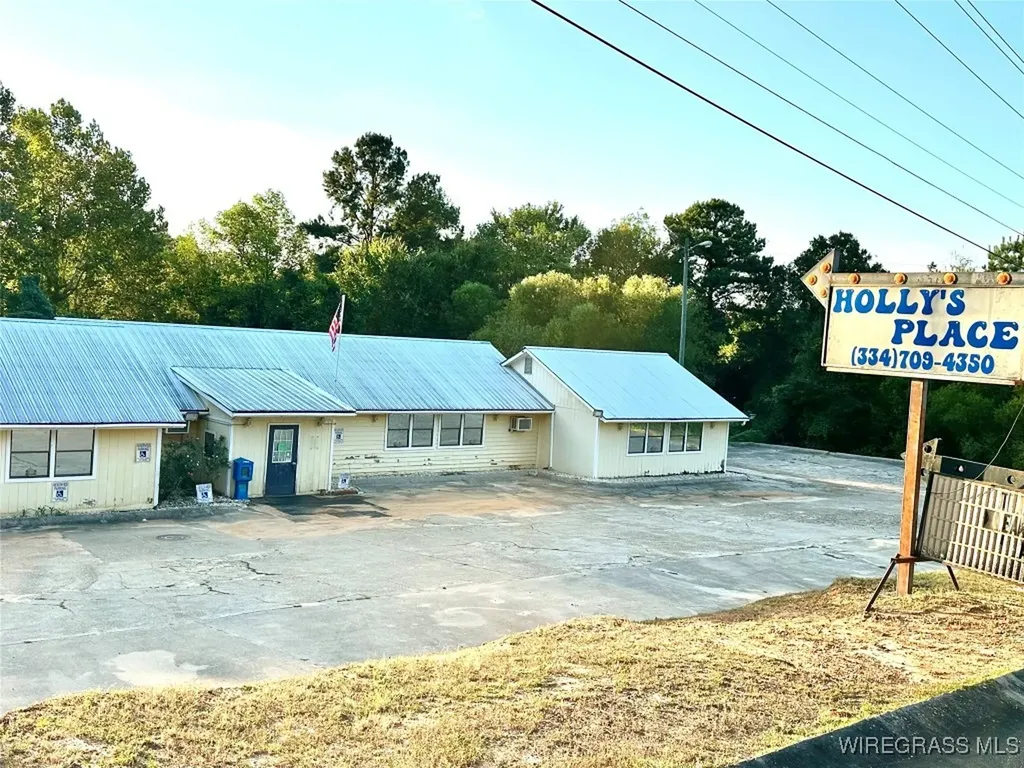 56 Hickory Tree Lane Daleville AL 36322