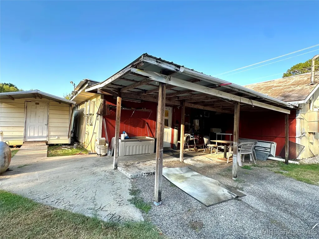 56 Hickory Tree Lane Daleville AL 36322