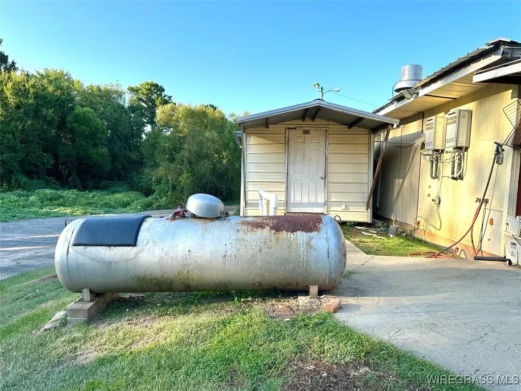 56 Hickory Tree Lane Daleville AL 36322