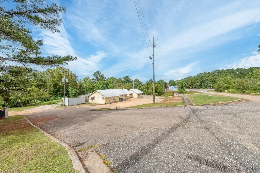 56 Hickory Tree Lane Daleville AL 36322