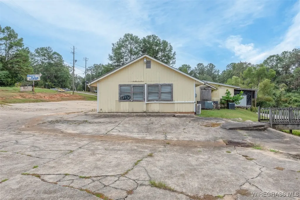 56 Hickory Tree Lane Daleville AL 36322