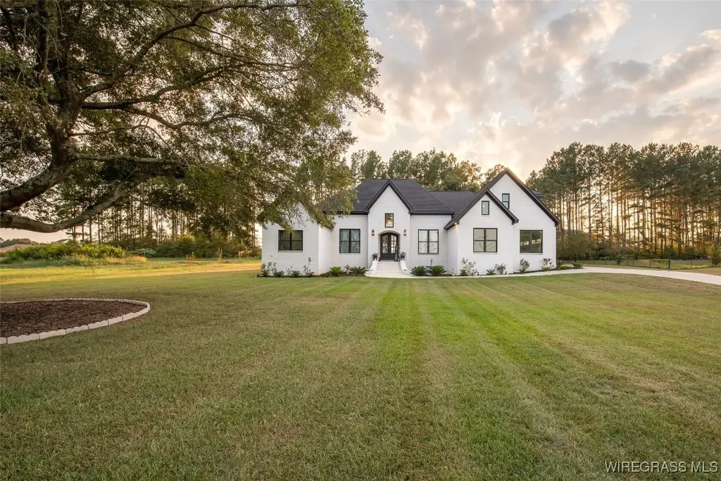 5914 S Highway 605 Rehobeth AL 36301