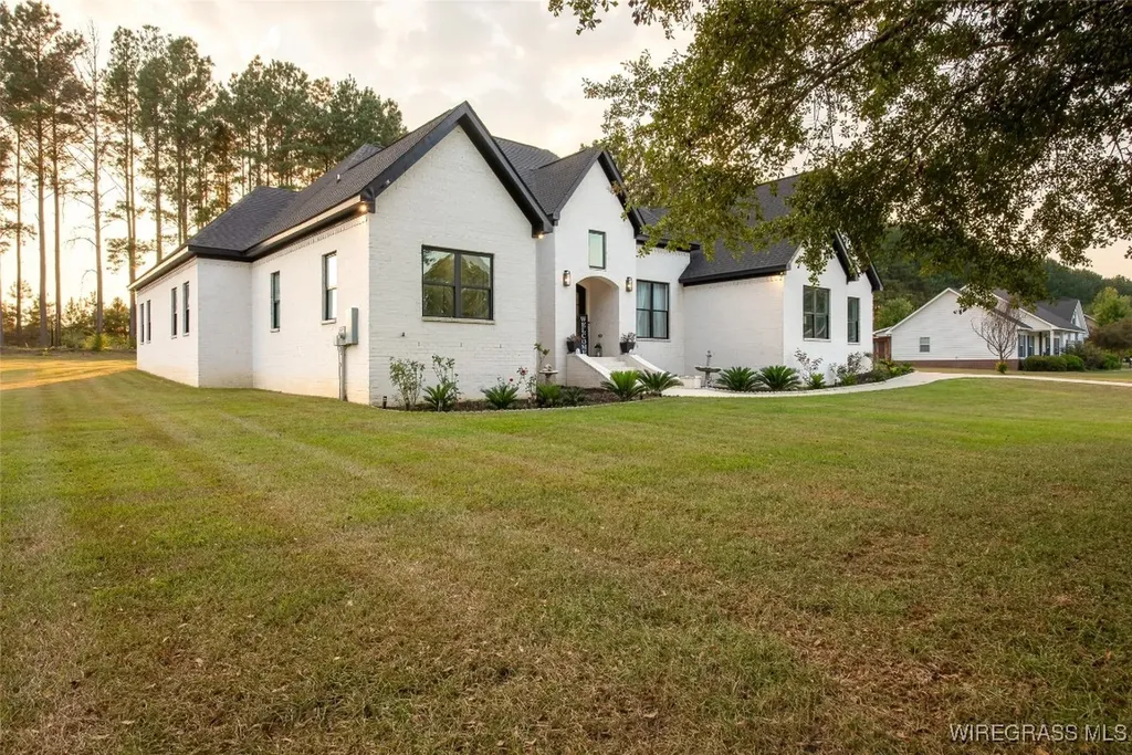 5914 S Highway 605 Rehobeth AL 36301