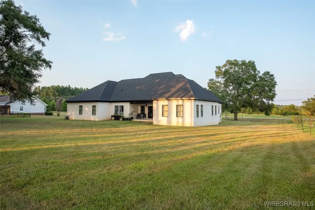 5914 S Highway 605 Rehobeth AL 36301
