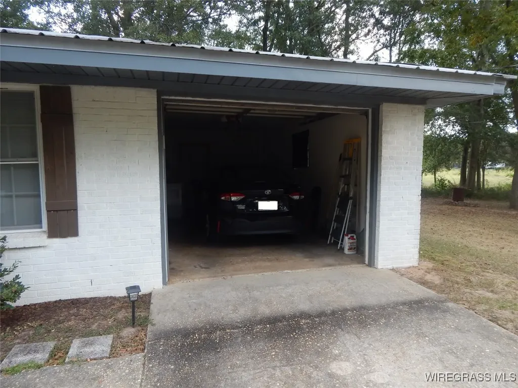 174 W Vaughn Street Coffee Springs AL 36318