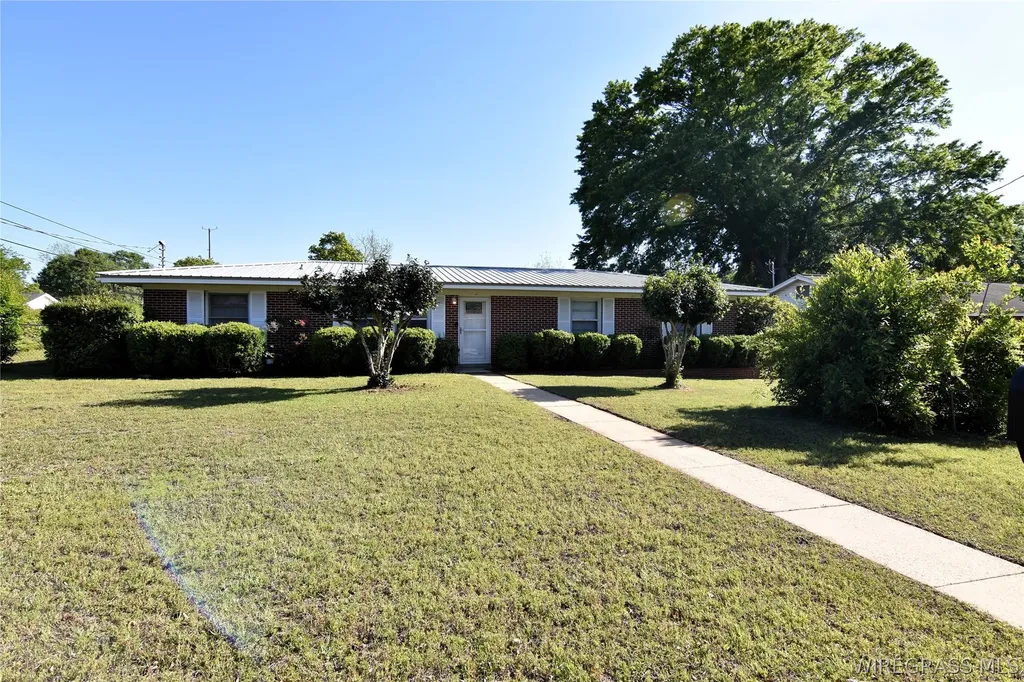 301 Camellia Drive Enterprise AL 36330