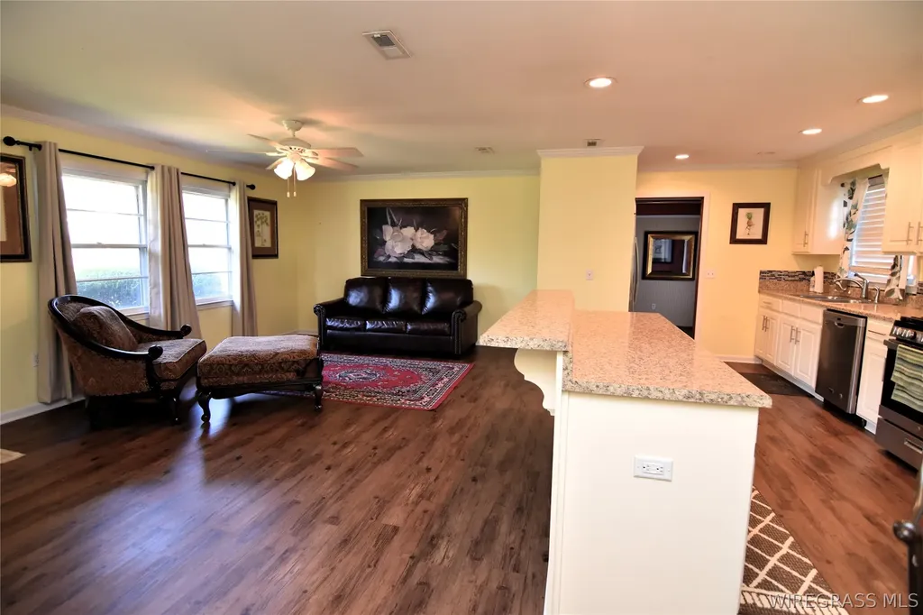 301 Camellia Drive Enterprise AL 36330