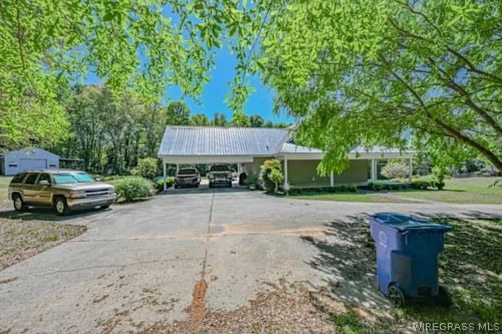 5344 County Road 606 Enterprise AL 36330