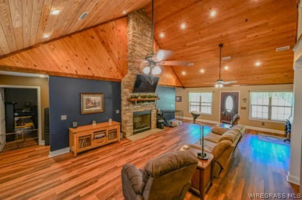 5344 County Road 606 Enterprise AL 36330