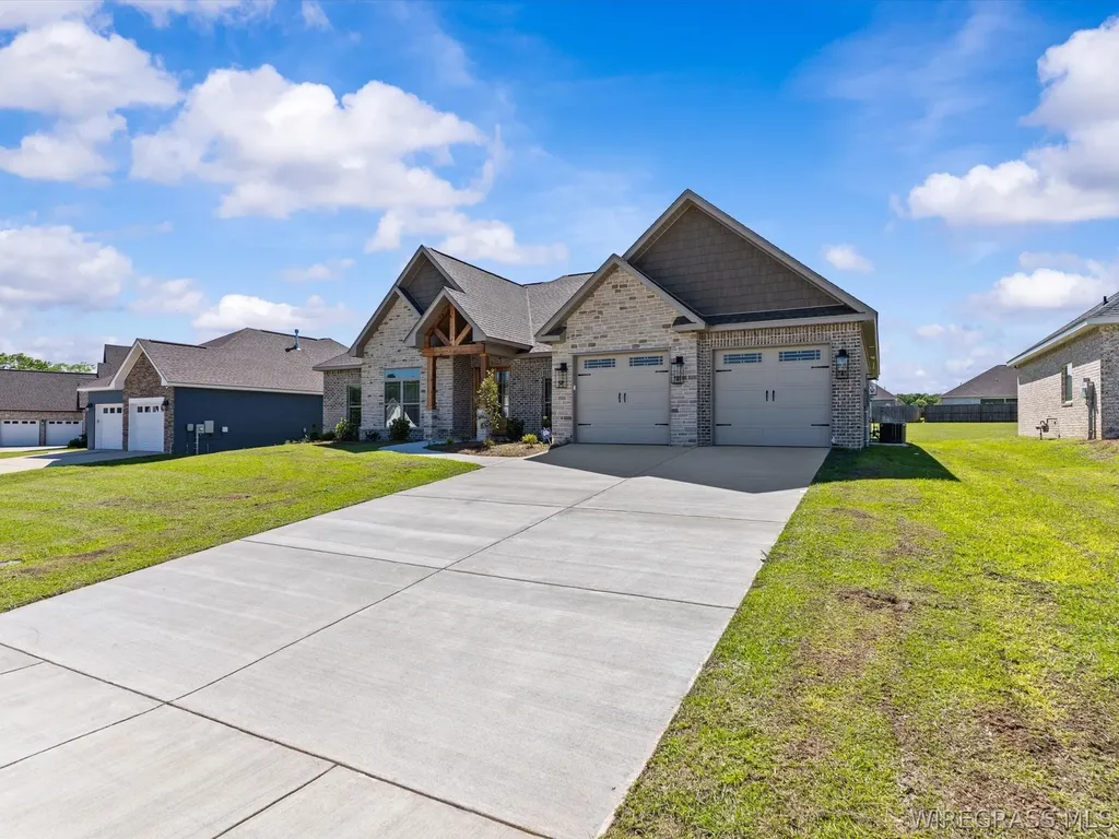 325 Lakes Drive Enterprise AL 36330