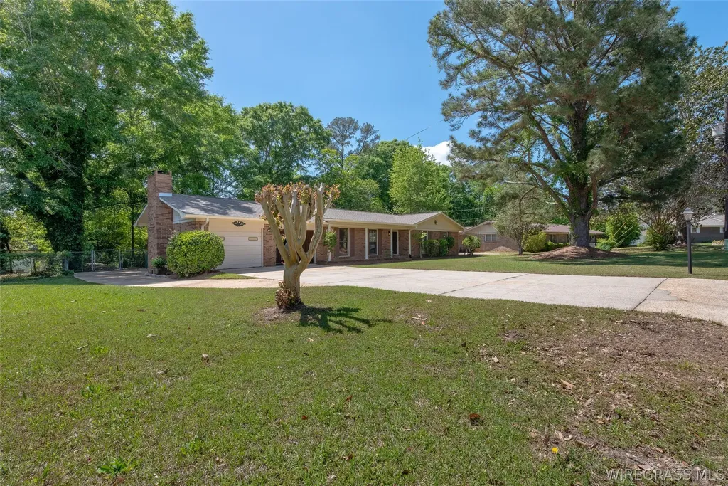 104 Olive Springs Drive Enterprise AL 36330