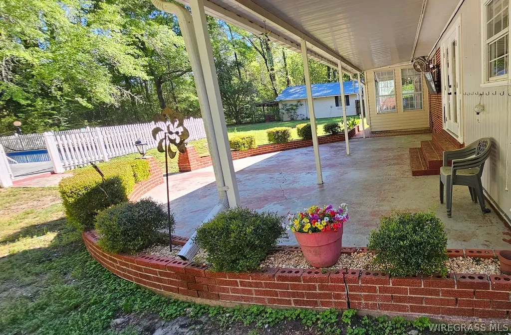 1213 Skipperville Road Ozark AL 36360
