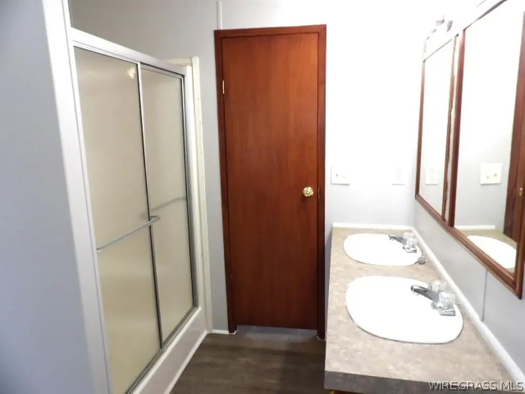 236 Bartlett Loop Headland AL 36345