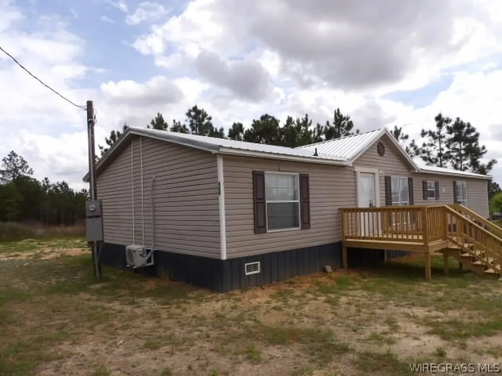 236 Bartlett Loop Headland AL 36345