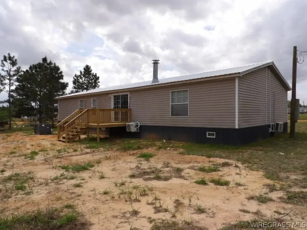 236 Bartlett Loop Headland AL 36345