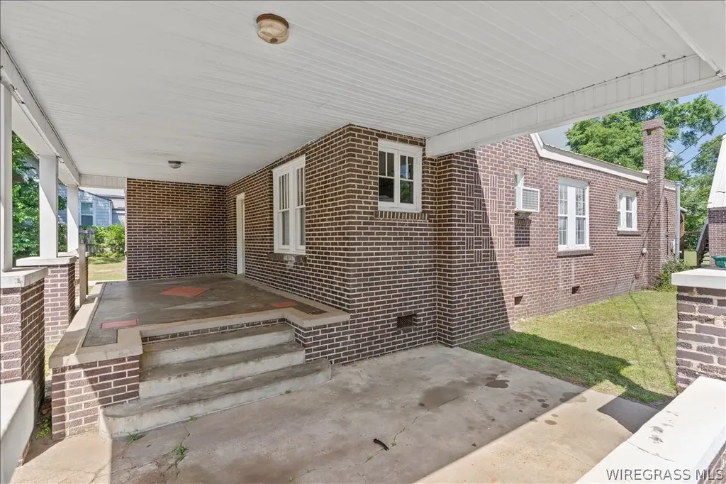 445 E Eufaula Street Ozark AL 36360
