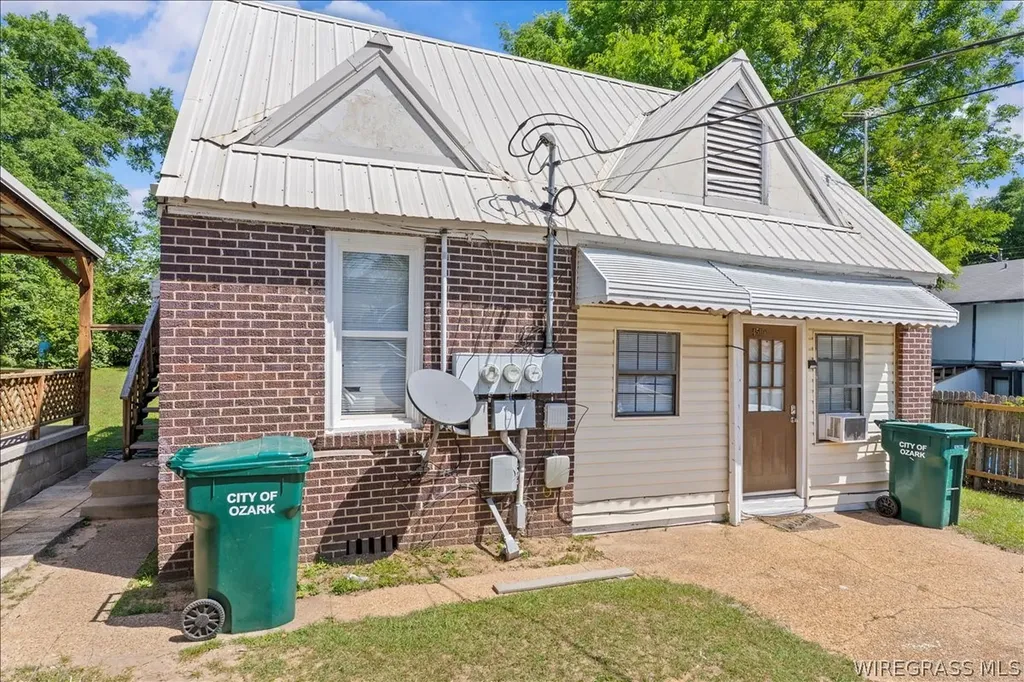 445 E Eufaula Street Ozark AL 36360