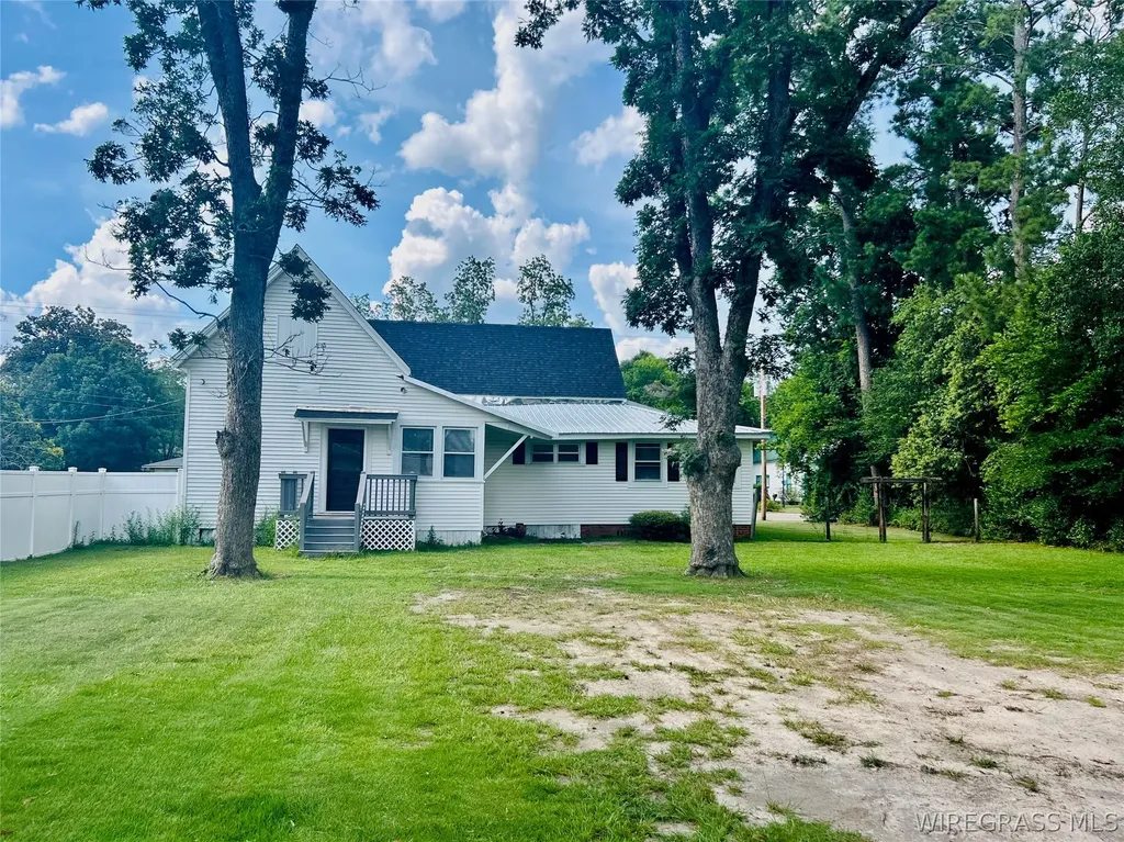 403 W Main Street Samson AL 36477