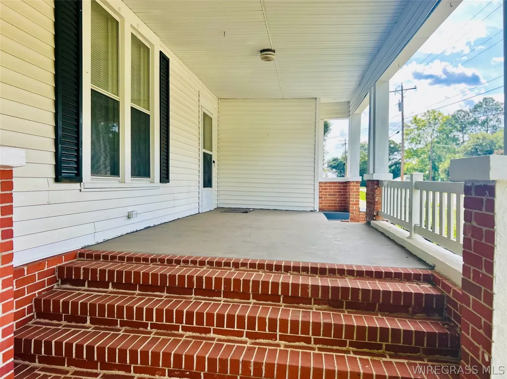 403 W Main Street Samson AL 36477