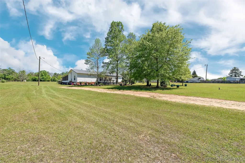 1837 W Cook Road Dothan AL 36301